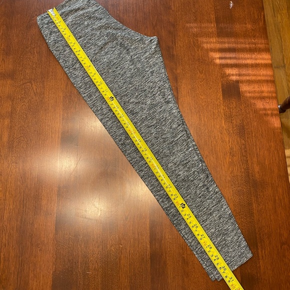 Express Leggings - Picture 3 of 4